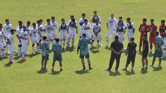 Bupati Bandung Izinkan Persib Latihan di Lapangan Sabilulungan