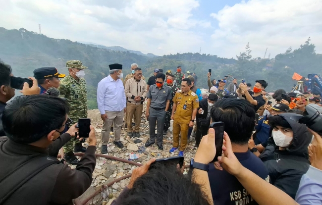 Diduga Ada Pidana Lingkungan, Wali Kota Tutup Lahan Terbakar di Ciumbuleuit